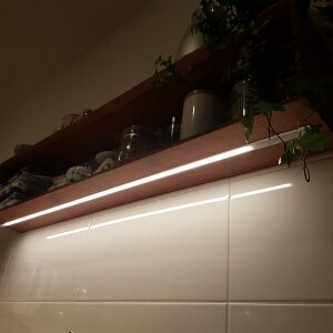 APTA 200 cm weiss milchig click mit Endkappen + 2 Stück Halter